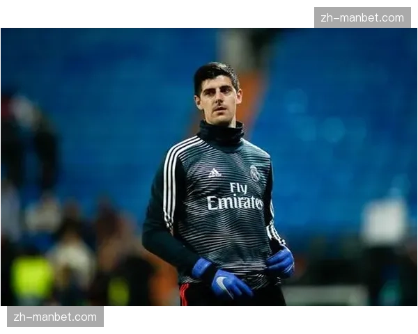 弗莱肯伤缺勒沃库森门将位置调整 防线稳定性面临考验